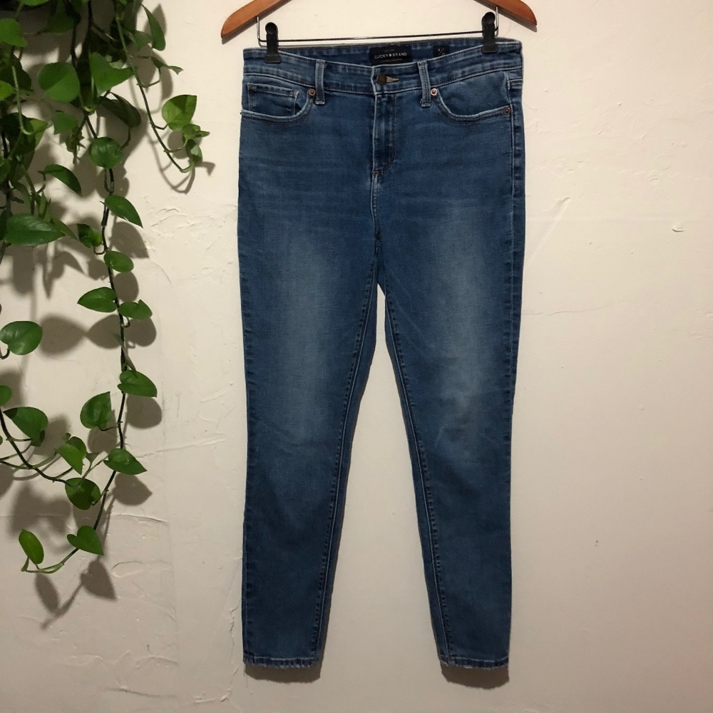Lucky Brand Eva Skinny Medium Wash Jeans 8/29